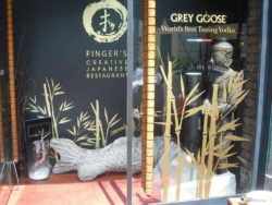 Decor-Grafica-Vetrina-Grey-Goose-Prespaziato-Oro