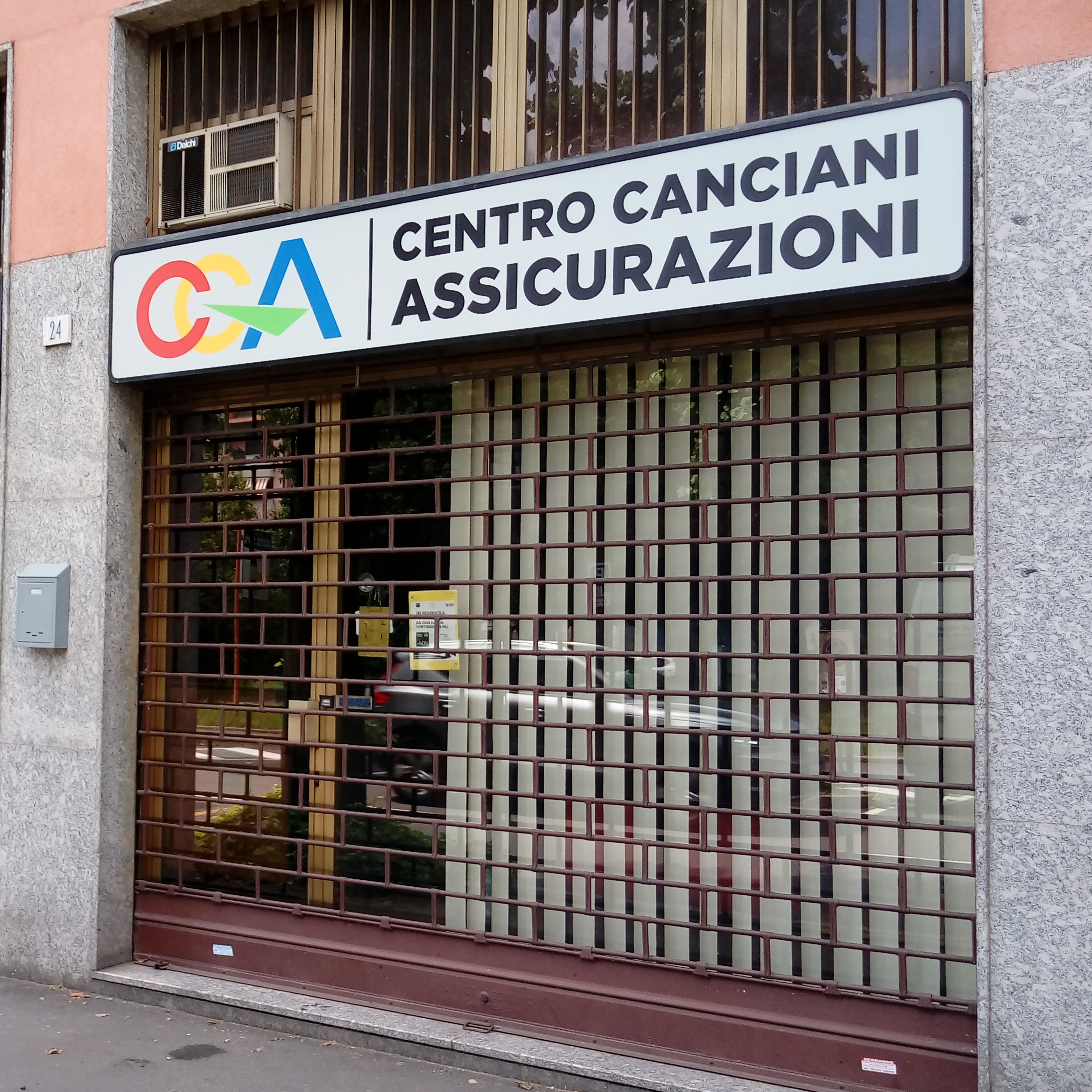 Insegna cassonetto retoilluminato - CENTRO CANCIANI ASSICURAZIONI